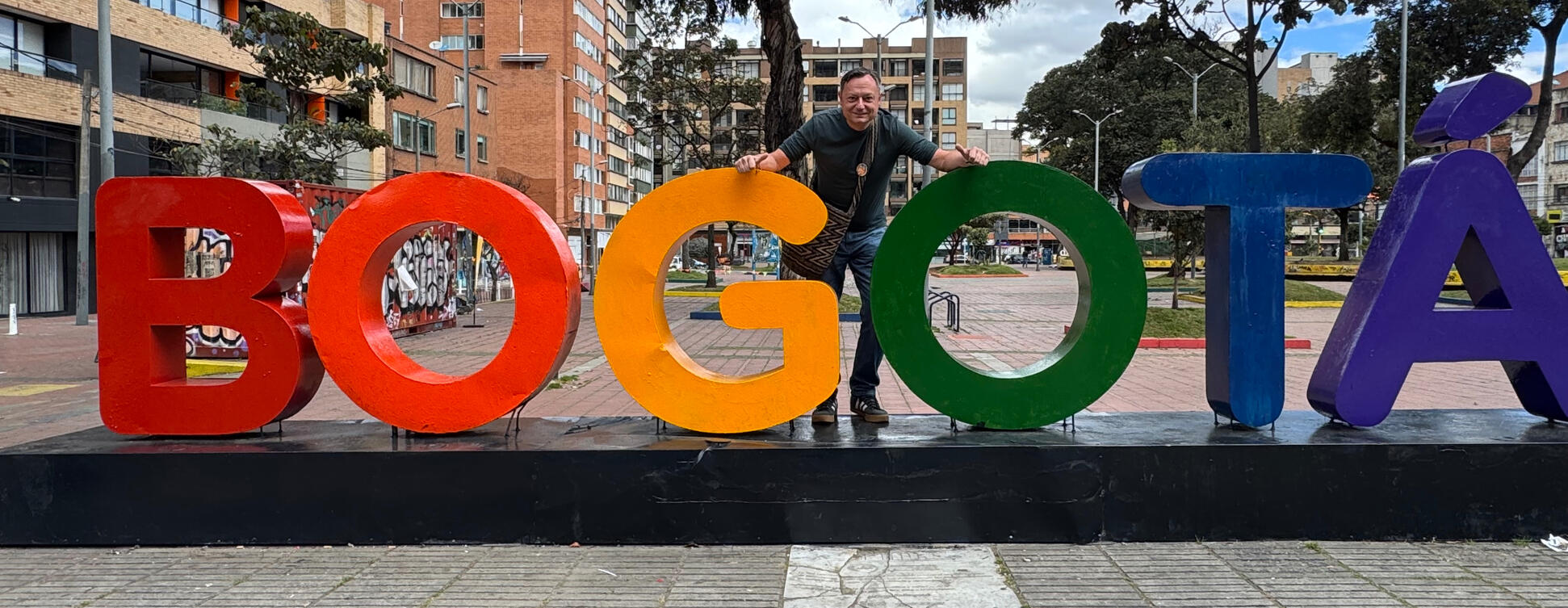 Belgian living in Bogotá since 2017. I share real places, daily life and practical tips for travelers who want more than the typical tourist checklist. Planning a Bogotá trip? Skip the tourist traps and see the real city.